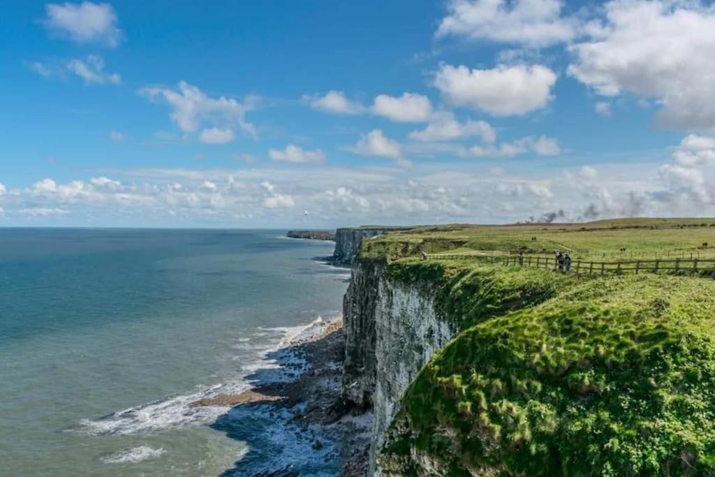 Trinket - The Cliff Top Cottage Sewerby Exterior photo